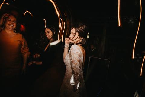 fotografia de noiva em festa; festa de casamento'