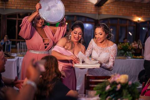 Fotos espontâneas de casamento

Fotógrafo de casamento [cidade/estado]

Casamento com mini ensaio dos noivos

Making of da noiva e do noivo

Cerimônia de casamento emocionante

Festa de casamento com fotos divertidas

Casamento com luz natural

Ensaio de '