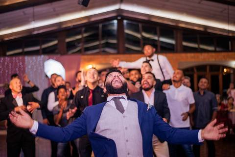 Fotos espontâneas de casamento

Fotógrafo de casamento [cidade/estado]

Casamento com mini ensaio dos noivos

Making of da noiva e do noivo

Cerimônia de casamento emocionante

Festa de casamento com fotos divertidas

Casamento com luz natural

Ensaio de '