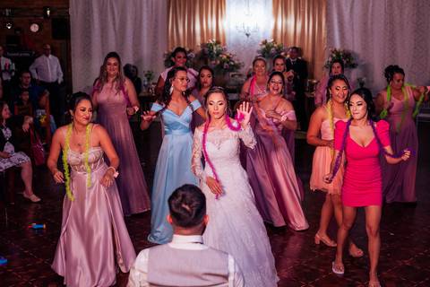 Fotos espontâneas de casamento

Fotógrafo de casamento [cidade/estado]

Casamento com mini ensaio dos noivos

Making of da noiva e do noivo

Cerimônia de casamento emocionante

Festa de casamento com fotos divertidas

Casamento com luz natural

Ensaio de '