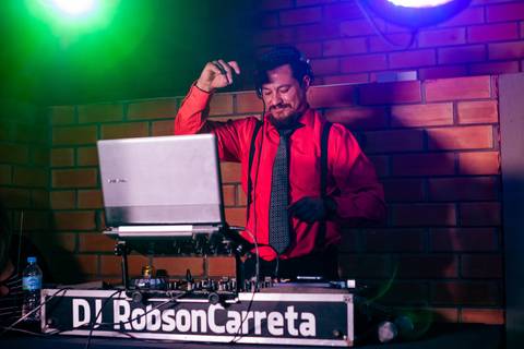 Fotos espontâneas de casamento

Fotógrafo de casamento [cidade/estado]

Casamento com mini ensaio dos noivos

Making of da noiva e do noivo

Cerimônia de casamento emocionante

Festa de casamento com fotos divertidas

Casamento com luz natural

Ensaio de '