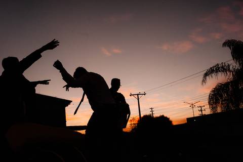 Fotos de casamento
Fotos espontâneas de casamento

Fotógrafo de casamento [cid
Ensaio de casamento [nome dos noivos]

Casamento [nome dos noivos]

Fotografia de casamento

Casamento ao ar livre

Casamento íntimo e emocionante

Casamento completo com festa'