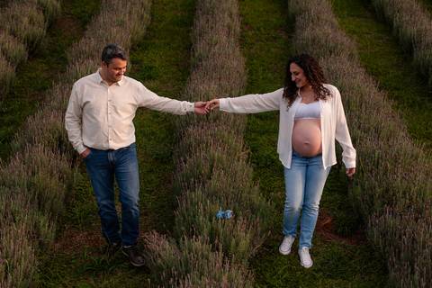 Ensaio gestante ao ar livre

Ensaio gestante externo

Fotos de gestante na natureza

Ensaio fotográfico gestante

Ensaio gestante com luz natural

Fotografia de gestante externa

'