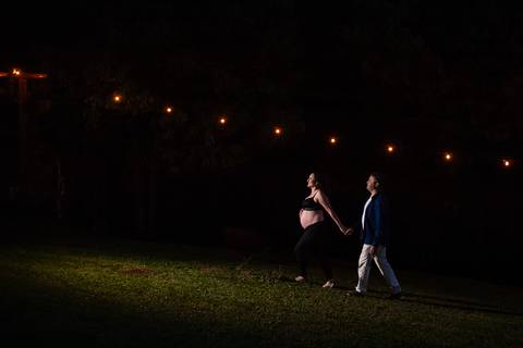 Ensaio gestante ao ar livre

Ensaio gestante externo

Fotos de gestante na natureza

Ensaio fotográfico gestante

Ensaio gestante com luz natural

Fotografia de gestante externa

'