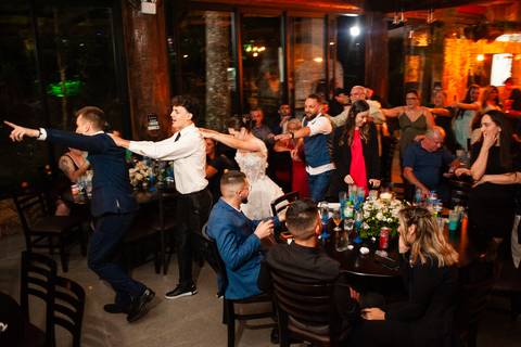 Making of da noiva e do noivo

Cerimônia emocionante de casamento

Fotos espontâneas no casamento

Mini ensaio dos noivos no dia

Detalhes da decoração do casamento

Festa de casamento animada

Casamento com luz natural

Casamento ao ar livre / no campo /'