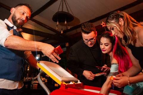 Making of da noiva e do noivo

Cerimônia emocionante de casamento

Fotos espontâneas no casamento

Mini ensaio dos noivos no dia

Detalhes da decoração do casamento

Festa de casamento animada

Casamento com luz natural

Casamento ao ar livre / no campo /'