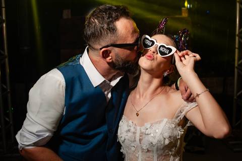 Making of da noiva e do noivo

Cerimônia emocionante de casamento

Fotos espontâneas no casamento

Mini ensaio dos noivos no dia

Detalhes da decoração do casamento

Festa de casamento animada

Casamento com luz natural

Casamento ao ar livre / no campo /'