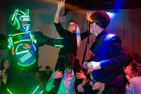 Decoração de 15 anos

Cerimônia e valsa 15 anos

Entrada da debutante

Fotos espontâneas da festa de 15 anos

Festa de 15 anos com emoção

Debutante dançando com o pai

Momentos marcantes da festa de 15 anos

Fotos com amigos e família na festa

Making of'