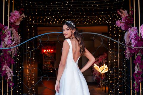 Decoração de 15 anos

Cerimônia e valsa 15 anos

Entrada da debutante

Fotos espontâneas da festa de 15 anos

Festa de 15 anos com emoção

Debutante dançando com o pai

Momentos marcantes da festa de 15 anos

Fotos com amigos e família na festa

Making of'