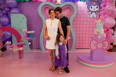 Fotos espontâneas de aniversário infantil

Momentos especiais do aniversário

Aniversário de [idade] anos do [nome da criança]

Festa infantil com decoração temática

Fotos de criança brincando na festa

Fotógrafo de aniversário infantil em [sua cidade]

'