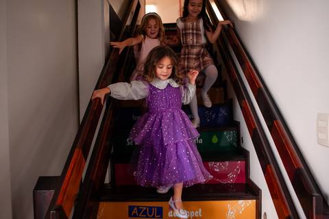 Fotos espontâneas de aniversário infantil

Momentos especiais do aniversário

Aniversário de [idade] anos do [nome da criança]

Festa infantil com decoração temática

Fotos de criança brincando na festa

Fotógrafo de aniversário infantil em [sua cidade]

'