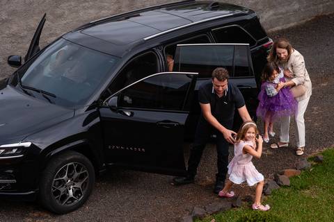 Fotos espontâneas de aniversário infantil

Momentos especiais do aniversário

Aniversário de [idade] anos do [nome da criança]

Festa infantil com decoração temática

Fotos de criança brincando na festa

Fotógrafo de aniversário infantil em [sua cidade]

'