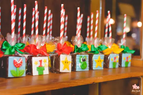 Decoração de festa de aniversário tema Mário'