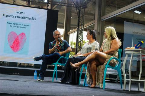 Dilson Costa apresentou o Projeto Tecendo Redes e Saberes, junto a convidados.'