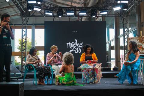 A renda filé alagoana teve destaque com desfile e a presença de patrimônio imaterial.'