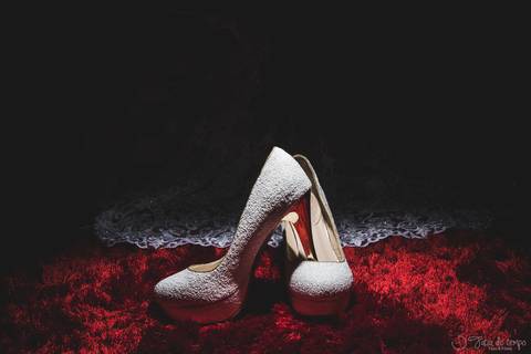 dia da noiva, espaço goretti, making of noiva, noiva, sapato da noiva, sapato, sapato branco, sapato para noiva'