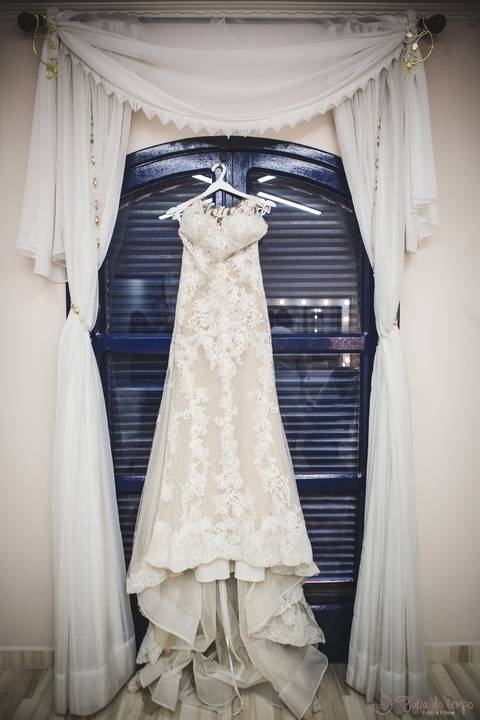 dia da noiva, vestido de noiva, vou casar, qual vestido, maquiagem de noiva, making of noiva, noiva se arrumando'