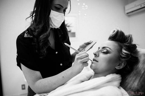 dia da noiva, vestido de noiva, vou casar, qual vestido, maquiagem de noiva, making of noiva, noiva se arrumando, dia de beleza noiva, make noiva, dicas de maquiagem, noivas, salão de beleza para noivas'