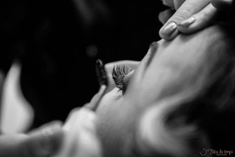 dia da noiva, vestido de noiva, vou casar, qual vestido, maquiagem de noiva, making of noiva, noiva se arrumando, dia de beleza noiva, make noiva, dicas de maquiagem, noivas, salão de beleza para noivas, cilios grandes, cilios postiços'