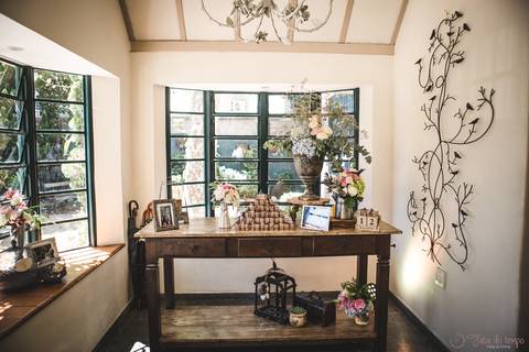 Festa de casamento, fotos de casamento, cerimônia de casamento, casamento rústico, casamento na cidade, casamento moderno, decoração rustica, noiva, noivo'