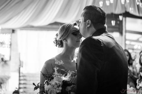 Festa de casamento, fotos de casamento, cerimônia de casamento, casamento rústico, casamento na cidade, casamento moderno, decoração rustica, noiva, noivo entrada noiva'