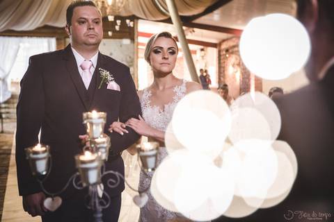 Festa de casamento, fotos de casamento, cerimônia de casamento, casamento rústico, casamento na cidade, casamento moderno, decoração rustica, noiva, noivo'