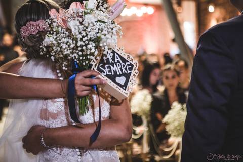 Festa de casamento, fotos de casamento, cerimônia de casamento, casamento rústico, casamento na cidade, casamento moderno, decoração rustica, noiva, noivo'