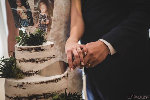 Festa de casamento, fotos de casamento, cerimônia de casamento, casamento rústico, casamento na cidade, casamento moderno, decoração rustica, noiva, noivo'