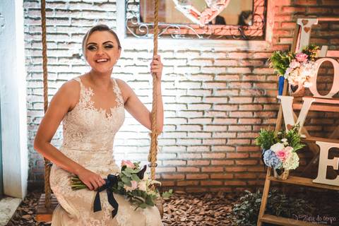 Festa de casamento, fotos de casamento, cerimônia de casamento, casamento rústico, casamento na cidade, casamento moderno, decoração rustica, noiva, noivo'