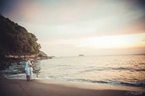 fotos nascer do sol, fotos por do sol, fotos na praia, praia do guarujá, ensaio pre casamento na praia, ensaio de casal na praia, vou casar na praia, fotos de casamento na praia, ensaio na praia, ensaio de casal do por do sol'