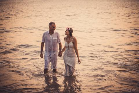 fotos nascer do sol, fotos por do sol, fotos na praia, praia do guarujá, ensaio pre casamento na praia, ensaio de casal na praia, vou casar na praia, fotos de casamento na praia, ensaio na praia, ensaio de casal do por do sol'