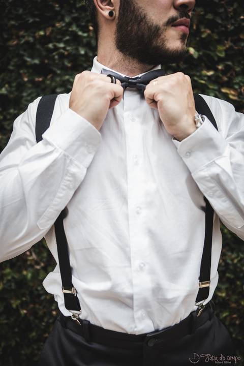 Mini wedding, mini casamento, casamento intimista, casamento intimo, casamento pequeno, casamento rustico, cozinha de autor, noivo, noivo de suspensorio, noivo de gravata borboleta, noiva chique, noiva de longo, noiva cantando'