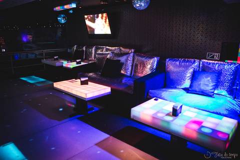 festa de casamento na balada, balada de casamento, the history, casamento na the history, casamento intimo, casamento diferente, noivos baladeiros, mini casamento, mini wedding'