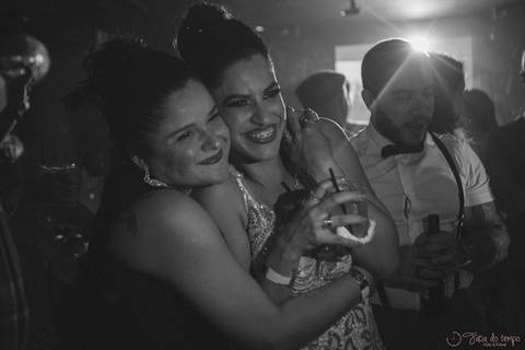 festa de casamento na balada, balada de casamento, the history, casamento na the history, casamento intimo, casamento diferente, noivos baladeiros, mini casamento, mini wedding'