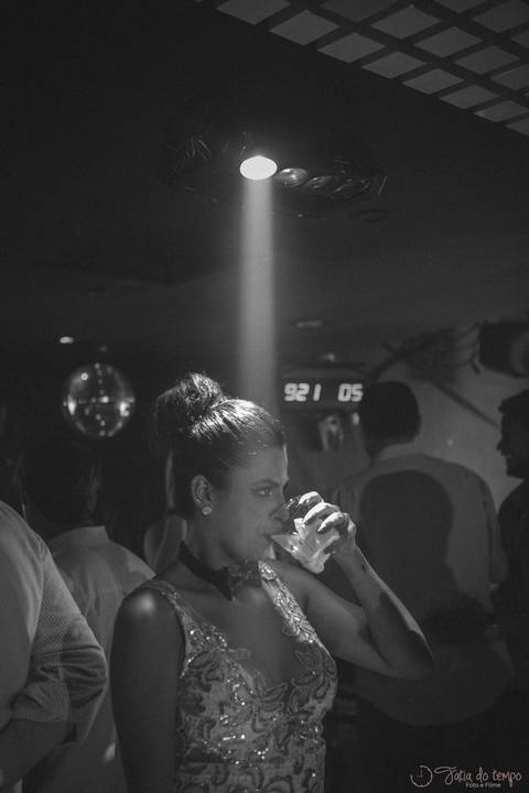 festa de casamento na balada, balada de casamento, the history, casamento na the history, casamento intimo, casamento diferente, noivos baladeiros, mini casamento, mini wedding'