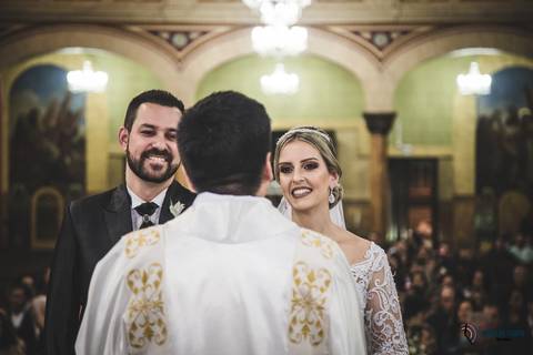 igreja matriz, igreja sagrada familia, casamento na igreja, noiva chique, noica classica, noivo, casamento na igreja, decoração da igreja, vestida para casar, vestido de noiva, buffet allegro, allegro buffet'