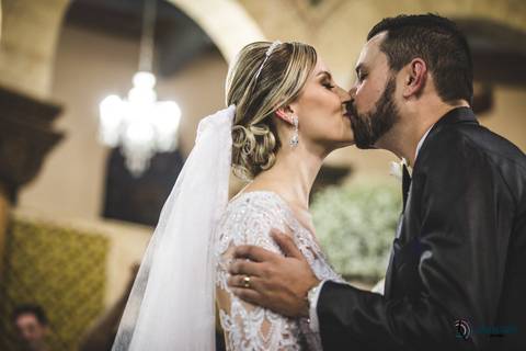 igreja matriz, igreja sagrada familia, casamento na igreja, noiva chique, noica classica, noivo, casamento na igreja, decoração da igreja, vestida para casar, vestido de noiva, buffet allegro, allegro buffet'