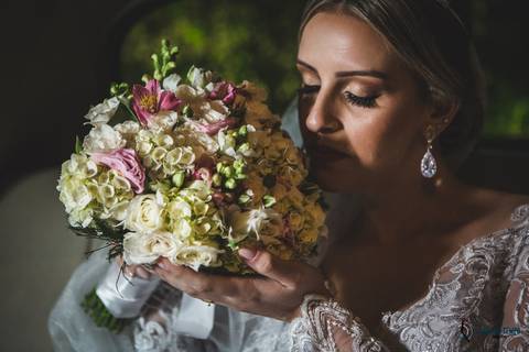 igreja matriz, igreja sagrada familia, casamento na igreja, noiva chique, noica classica, noivo, casamento na igreja, decoração da igreja, vestida para casar, vestido de noiva, buffet allegro, allegro buffet, casamento classico, casamento chique'