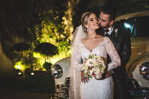 igreja matriz, igreja sagrada familia, casamento na igreja, noiva chique, noica classica, noivo, casamento na igreja, decoração da igreja, vestida para casar, vestido de noiva, buffet allegro, allegro buffet, casamento classico, casamento chique'