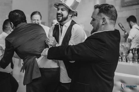 igreja matriz, igreja sagrada familia, casamento na igreja, noiva chique, noica classica, noivo, casamento na igreja, decoração da igreja, vestida para casar, vestido de noiva, buffet allegro, allegro buffet, casamento classico, casamento chique'