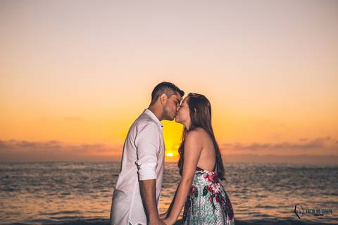 pre casamento na praia, casando na praia, casamento na praia, vou casar na praia, casamento litoral norte, casamento no guaruja, casando no guaruja, ensaio de casal na praia, casamento no por do sol, nascer do sol, guarujá, sorocotuba'
