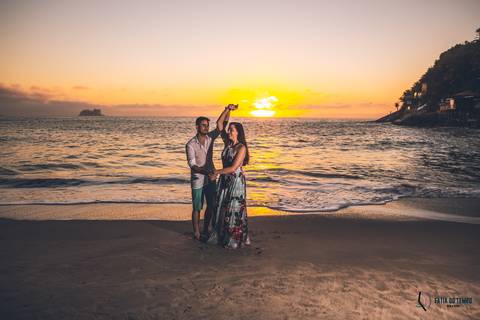 pre casamento na praia, casando na praia, casamento na praia, vou casar na praia, casamento litoral norte, casamento no guaruja, casando no guaruja, ensaio de casal na praia, casamento no por do sol, nascer do sol, guarujá, sorocotuba'