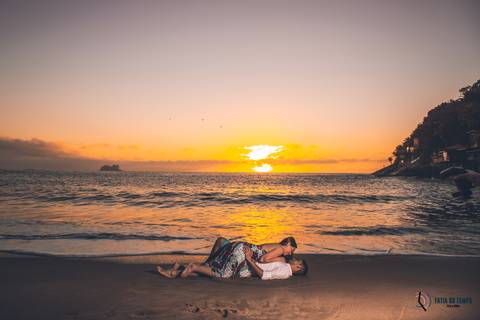 pre casamento na praia, casando na praia, casamento na praia, vou casar na praia, casamento litoral norte, casamento no guaruja, casando no guaruja, ensaio de casal na praia, casamento no por do sol, nascer do sol, guarujá, sorocotuba'