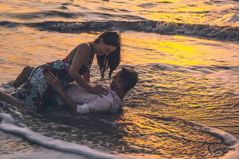 pre casamento na praia, casando na praia, casamento na praia, vou casar na praia, casamento litoral norte, casamento no guaruja, casando no guaruja, ensaio de casal na praia, casamento no por do sol, nascer do sol, guarujá, sorocotuba'