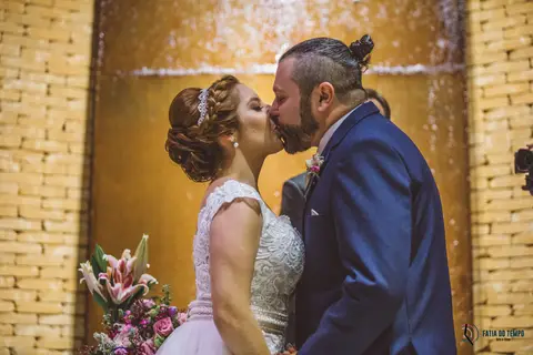 Napoelao Buffet, Buffet Napoleão, casamento no napoleao, casamento rustico, casamento no buffet, cerimonialista de casamento,  noiva, buque de flores, buque desconstruido, noivo de terno azul, noiva conteporanea, casando no abc'