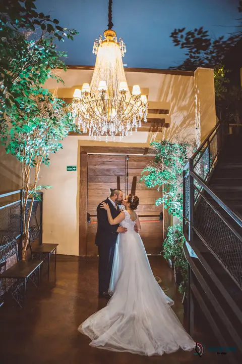 Napoelao Buffet, Buffet Napoleão, casamento no napoleao, casamento rustico, casamento no buffet, cerimonialista de casamento,  noiva, buque de flores, buque desconstruido, noivo de terno azul, noiva conteporanea, casando no abc'