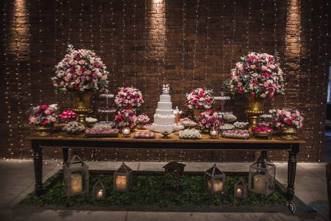 Sitio São Jorge, Espava Vdara, Sitio São Jorge Varangas, Casando no Sitio, Casamento Rustico, Casando no Campo, Casamento no campo, Vestido de noiva sereia, Noivo terno azul, mesa do bolo, mesa do bolo decorada, '