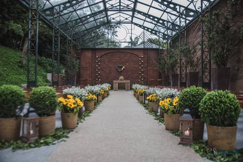 Sitio São Jorge, Espava Vdara, Sitio São Jorge Varangas, Casando no Sitio, Casamento Rustico, Casando no Campo, Casamento no campo, Vestido de noiva sereia, Noivo terno azul, girassol, decoração de casamento com girassol'