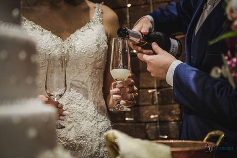 Sitio São Jorge, Espava Vdara, Sitio São Jorge Varangas, Casando no Sitio, Casamento Rustico, Casando no Campo, Casamento no campo, Vestido de noiva sereia, Noivo terno azul, '