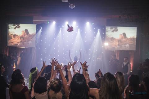 Sitio São Jorge, Espava Vdara, Sitio São Jorge Varangas, Casando no Sitio, Casamento Rustico, Casando no Campo, Casamento no campo, Vestido de noiva sereia, Noivo terno azul, '